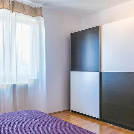 Daire Iva-trosobni-