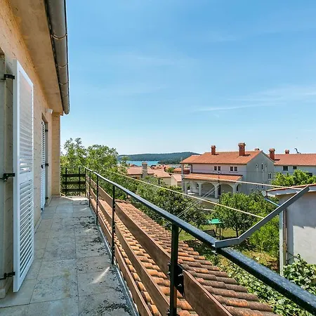 Iva-trosobni-
